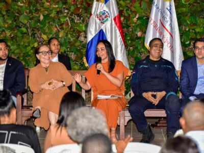 Faride Raful impulsa soluciones para fortalecer la convivencia y el bienestar social en Santiago