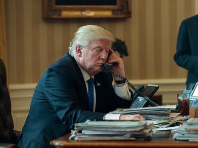 Según Axios, el presidente Trump prepara una posible llamada con Maduro