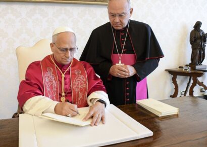 El papa León XIV pide dejar avanzar la investigación contra el obispo de Cádiz