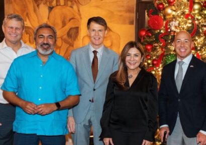 Alcaldesa del DN sostiene encuentro con presidente del Comité de Asuntos Exteriores de EE. UU.