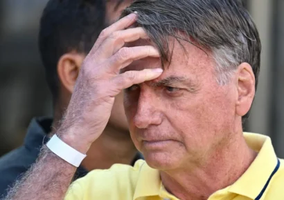 Jair Bolsonaro quema su tobillera electrónica y alega “paranoia” por medicamentos