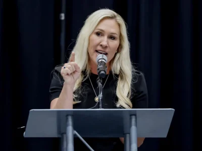 Marjorie Taylor Greene renuncia al Congreso tras ruptura con Donald Trump