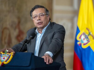 El Consejo Nacional Electoral de Colombia sanciona la campaña de Gustavo Petro por exceder los topes de financiación