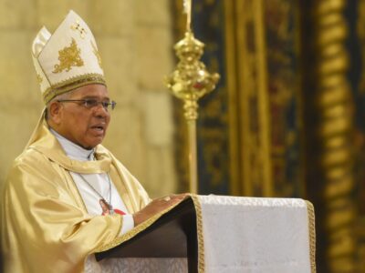 Ozoria confirma suspensión de funciones administrativas en la Arquidiócesis por decisión de la Santa Sede