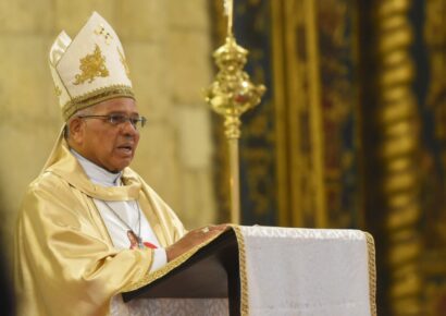 Ozoria confirma suspensión de funciones administrativas en la Arquidiócesis por decisión de la Santa Sede
