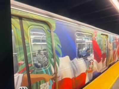 Vagones del metro de Nueva York sorprenden a los pasajeros con la cultura dominicana