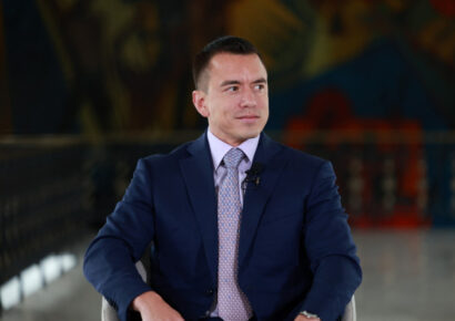 Presidente de Ecuador realiza segundo viaje a EE.UU. tras rechazo en referéndum a bases militares extranjeras