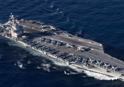 El mayor portaviones nuclear de EE.UU., USS Gerald R. Ford, pasa por España rumbo al Caribe
