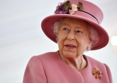 La reina Isabel II revive en videos de IA y genera debate global