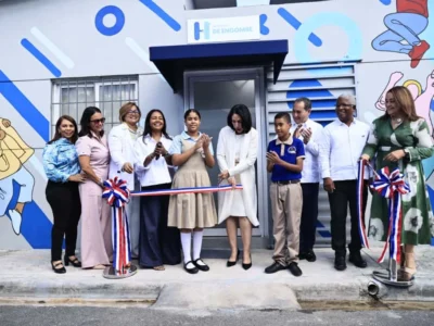 Primera dama y SNS inauguran moderna Unidad de Atención Integral para Adolescentes en el Hospital Municipal de Engombe