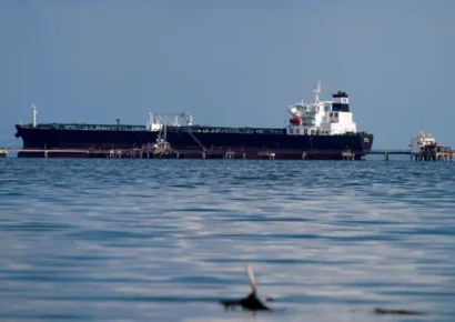 EE.UU. frena petrolero ruso rumbo a Venezuela y marca giro en sanciones