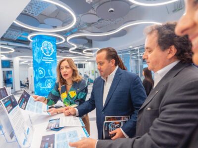 Paliza encabeza visita oficial a centros de inteligencia artificial en Miami