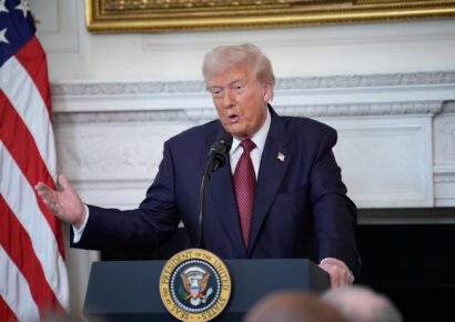 Trump tilda de “absurda” orden federal que le exige financiar programa alimentario durante cierre del Gobierno