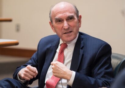 Trump necesita aumentar presión para derrocar a Maduro, afirma Abrams exenviado de EE.UU.