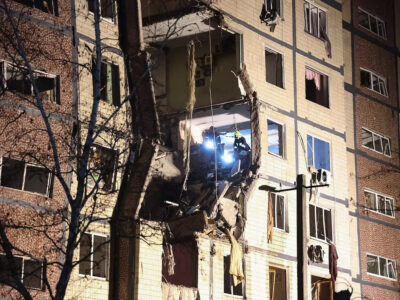 Ataques rusos dejan al menos seis muertos y severos daños en múltiples regiones de Ucrania