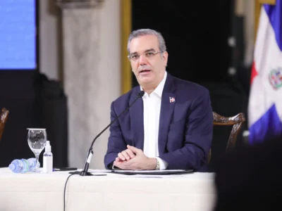 Presidente Abinader participará este jueves en una reunión clave de semiconductores en San José, California