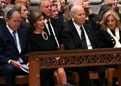 Funeral de Dick Cheney: Trump ausente, Biden y Bush presentes en la Catedral de Washington