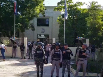 Posponen audiencia contra dos policías por herir a joven en La Romana