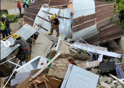 Derrumbe de vivienda en Quita Sueño genera alarma; no se reportan heridos