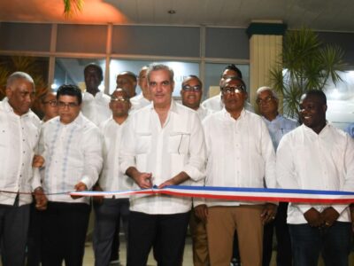 Abinader inaugura viviendas, polideportivo y destacamento en SDE este sábado
