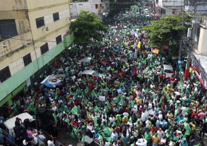 Leonel Fernández arremete contra el PRM en la “Marcha del Pueblo” y asegura que dejarán el poder en 2028