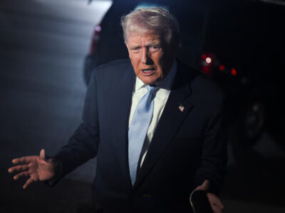 El presidente Trump advierte sanciones severas a países que hagan negocios con Rusia