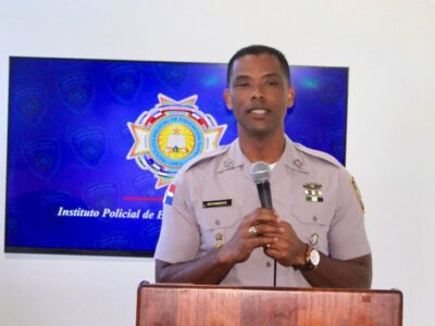 Presidente Abinader destituye al coronel Cecilio Delgado Agramonte como rector del IPES