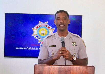 Presidente Abinader destituye al coronel Cecilio Delgado Agramonte como rector del IPES