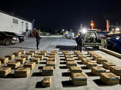 DNCD incauta más de 1.5 toneladas de cocaína en las costas del municipio de Baní