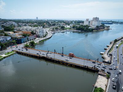 Cierre temporal del puente flotante sobre el río Ozama este sábado