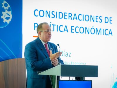 Magín Díaz llama a evitar el pesimismo económico y destaca solidez de la economía dominicana
