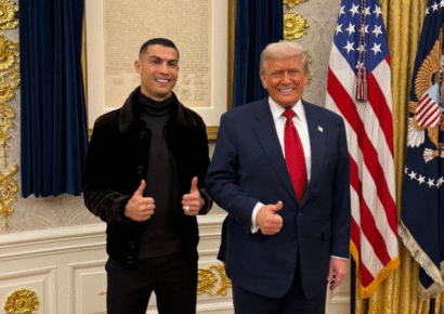 Cristiano Ronaldo pasea por la Casa Blanca junto al presidente Donald Trump
