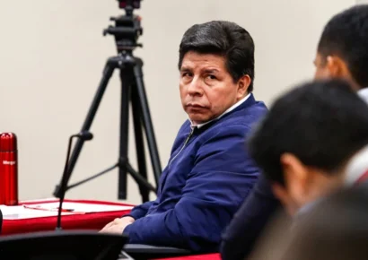 Expresidente peruano Pedro Castillo escucha su sentencia por fallido intento de golpe en Perú
