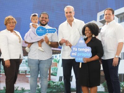 Presidente Abinader entrega 360 apartamentos del Plan Mi Vivienda en San Luis