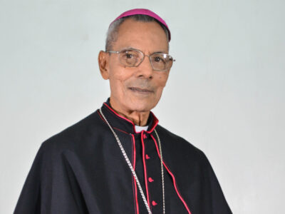 Monseñor Rafael Felipe Núñez, obispo emérito de Barahona, hospitalizado en Santiago