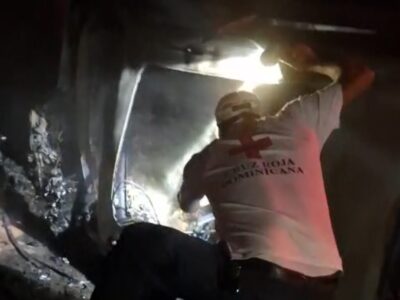 Dos personas mueren calcinadas tras accidente en Villa Altagracia