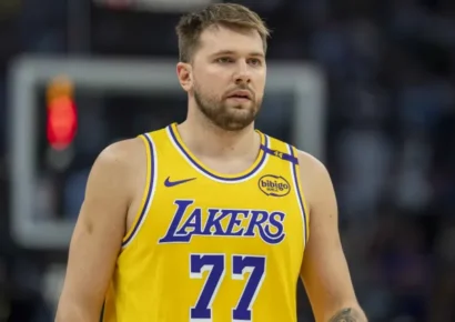 Luka Dončić hace historia en la NBA con un inicio de temporada legendario