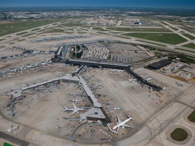 Reducción de vuelos en EE. UU. afecta a 40 aeropuertos por falta de controladores aéreos