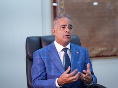 Ministro Joel Santos: “Ya inició la investigación para determinar las causas del apagón general en el país”