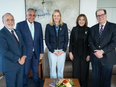 Carolina invita a presidenta del Comité Olímpico Internacional a Juegos Centroamericanos y del Caribe 2026