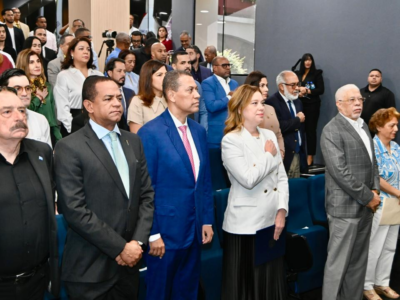 Indotel analiza el impacto de la desinformación digital en la democracia