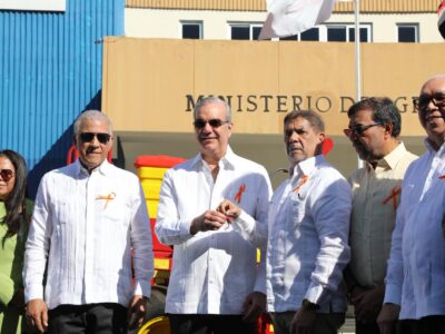 Abinader entrega maquinarias para modernizar el campo y reducir mano de obra extranjera