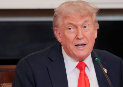 Trump llama «estúpida» a periodista en medio de polémica por tiroteo