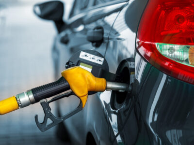 Semana sin alzas: subsidio millonario evita aumento en combustibles populares