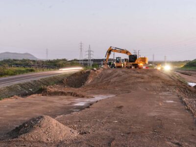 Autoridades intervienen tramo colapsado de la circunvalación de Baní tras daños por lluvias