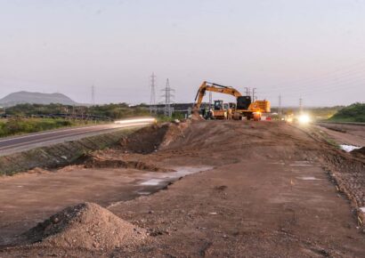 Autoridades intervienen tramo colapsado de la circunvalación de Baní tras daños por lluvias