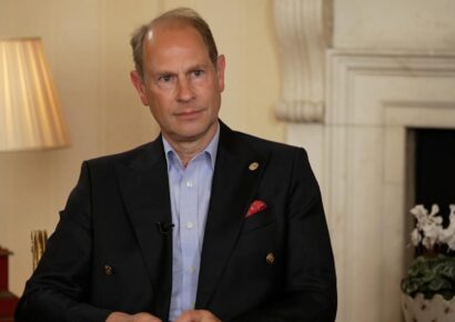 Príncipe Eduardo paga “un grano de pimienta” por mansión de 120 habitaciones en Surrey