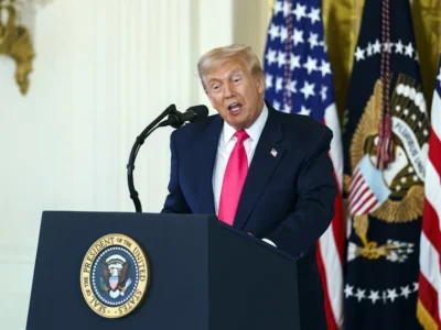 Trump presiona a Indiana para modificar mapa electoral y asegurar mayoría republicana