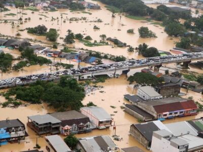 Inundaciones en Tailandia e Indonesia dejan al menos 465 muertos
