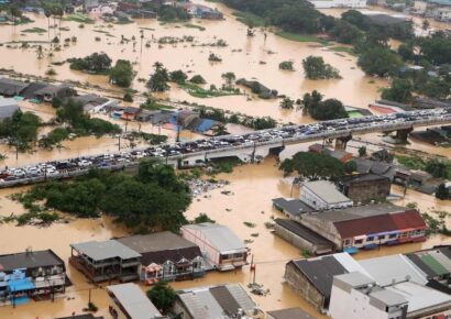 Inundaciones en Tailandia e Indonesia dejan al menos 465 muertos